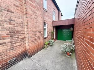 Photo 13- click for photo gallery